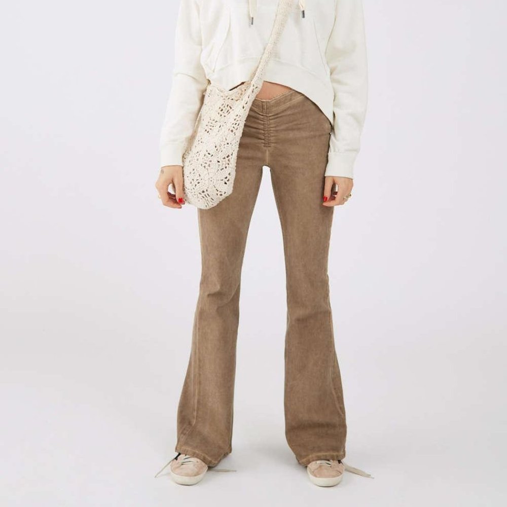Urban Outfitters BDG Ruched V-Front Flare Jean